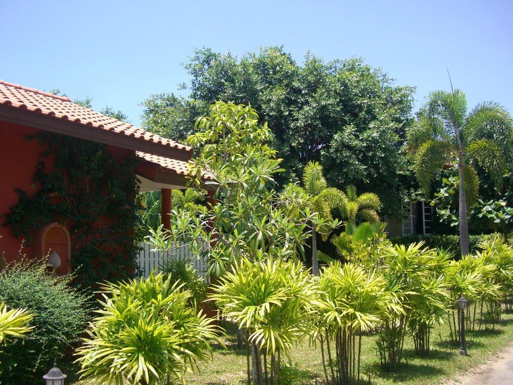 Pictory Garden Resort Sattahip Εξωτερικό φωτογραφία