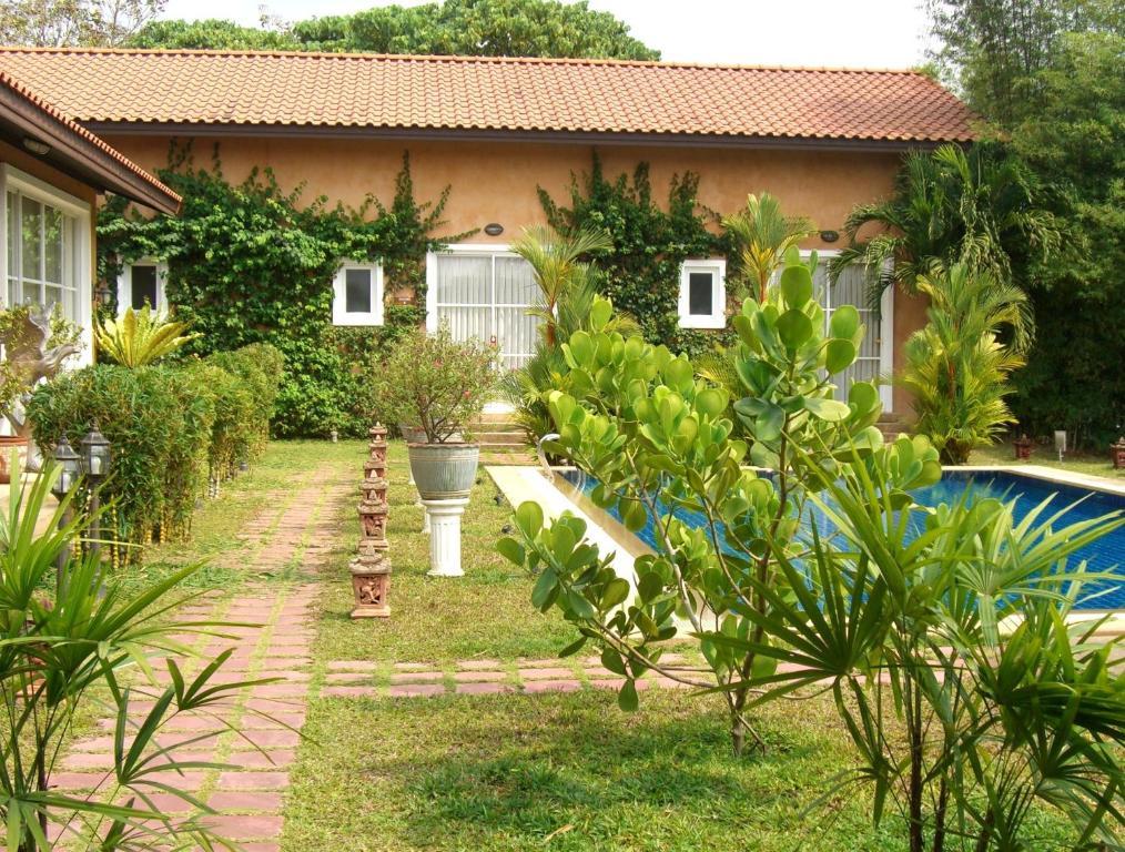 Pictory Garden Resort Sattahip Εξωτερικό φωτογραφία